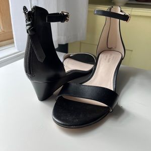 Cole Haan size 8 black strappy sandals